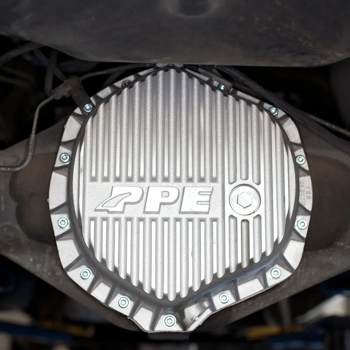 Heavy-Duty Aluminum Rear Differential Cover - GM/Dodge – Pacific ...